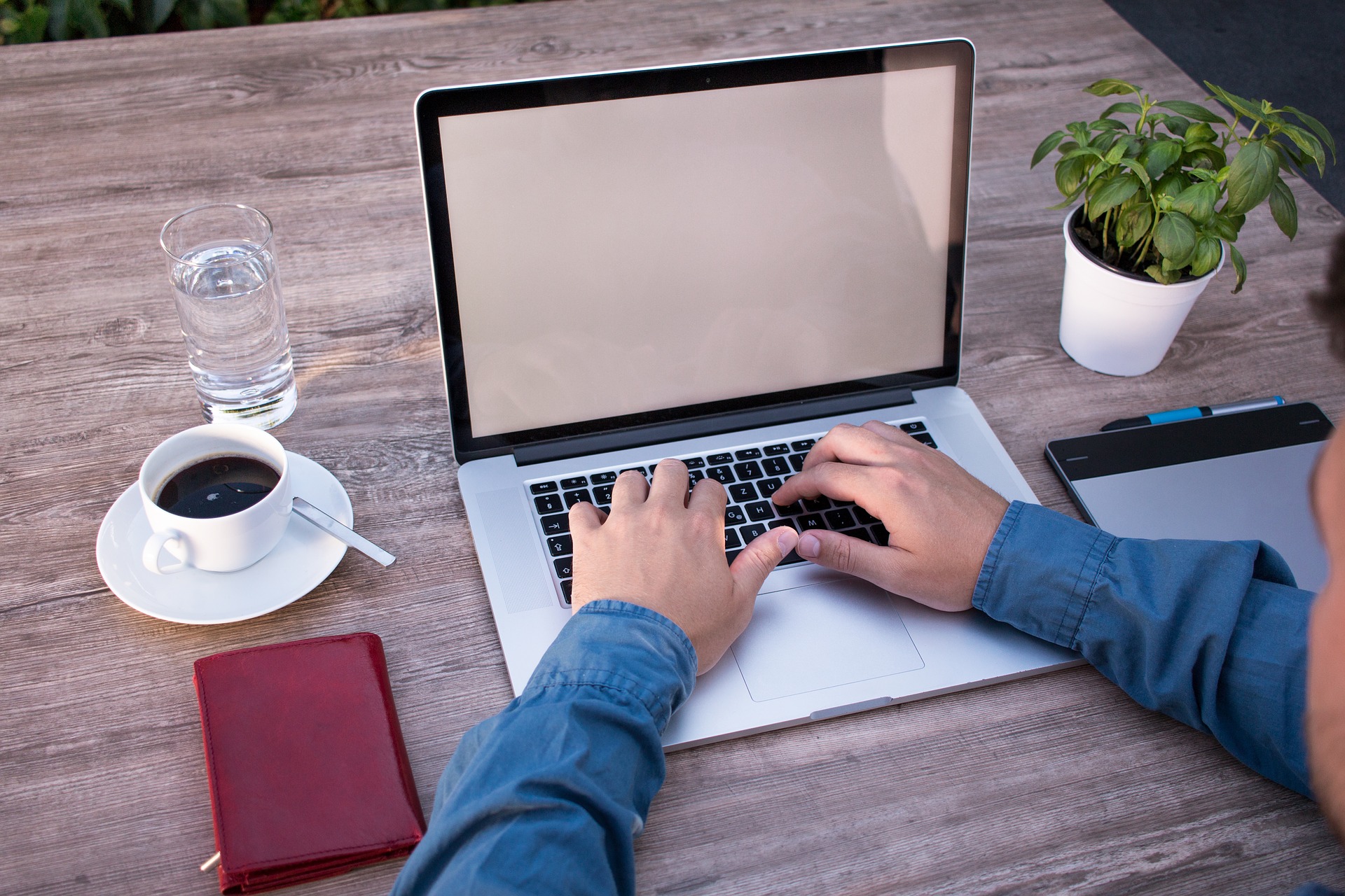 autonomo dependiente trabajando