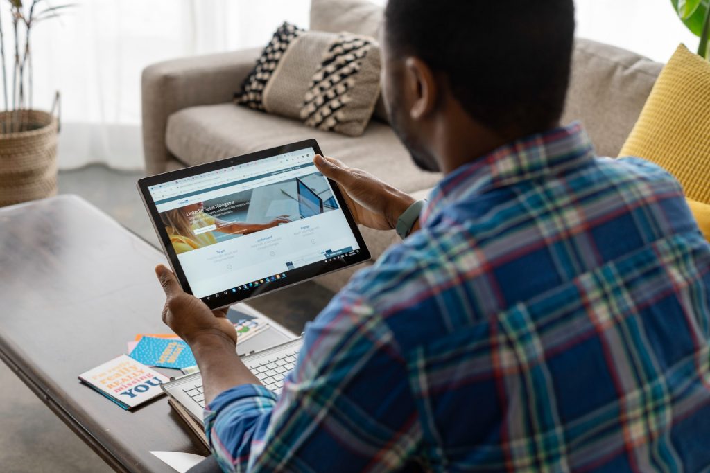 autónomo usando linkedin para potenciar su marca personal