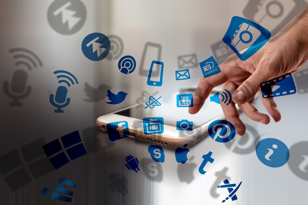 Imagen donde se muestran diferentes herramientas digitales que han incorporado la inteligencia artificial.
