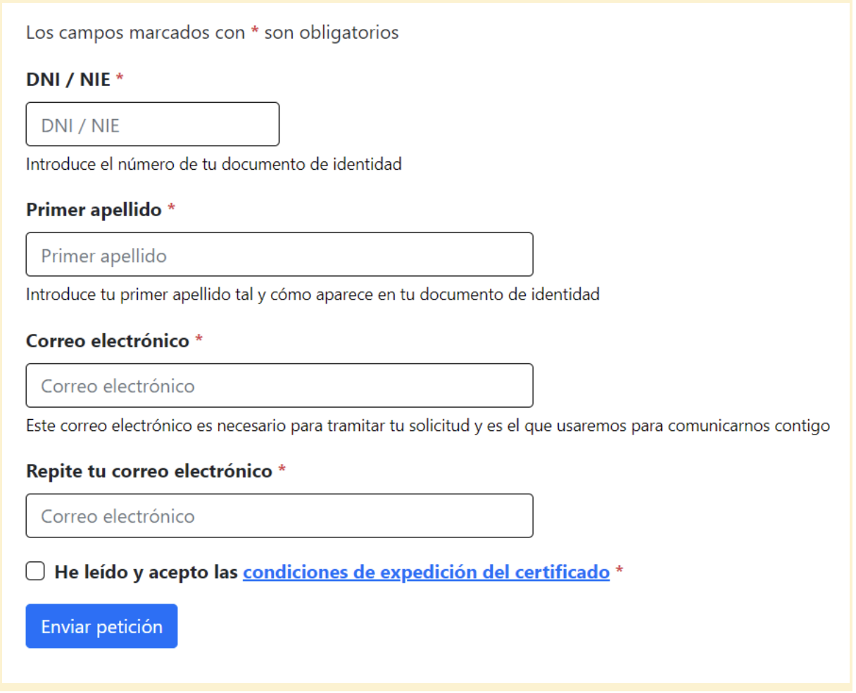Pantalla del formulario donde se muestran los campos que el autónomo debe rellenar para obtener el certificado digital